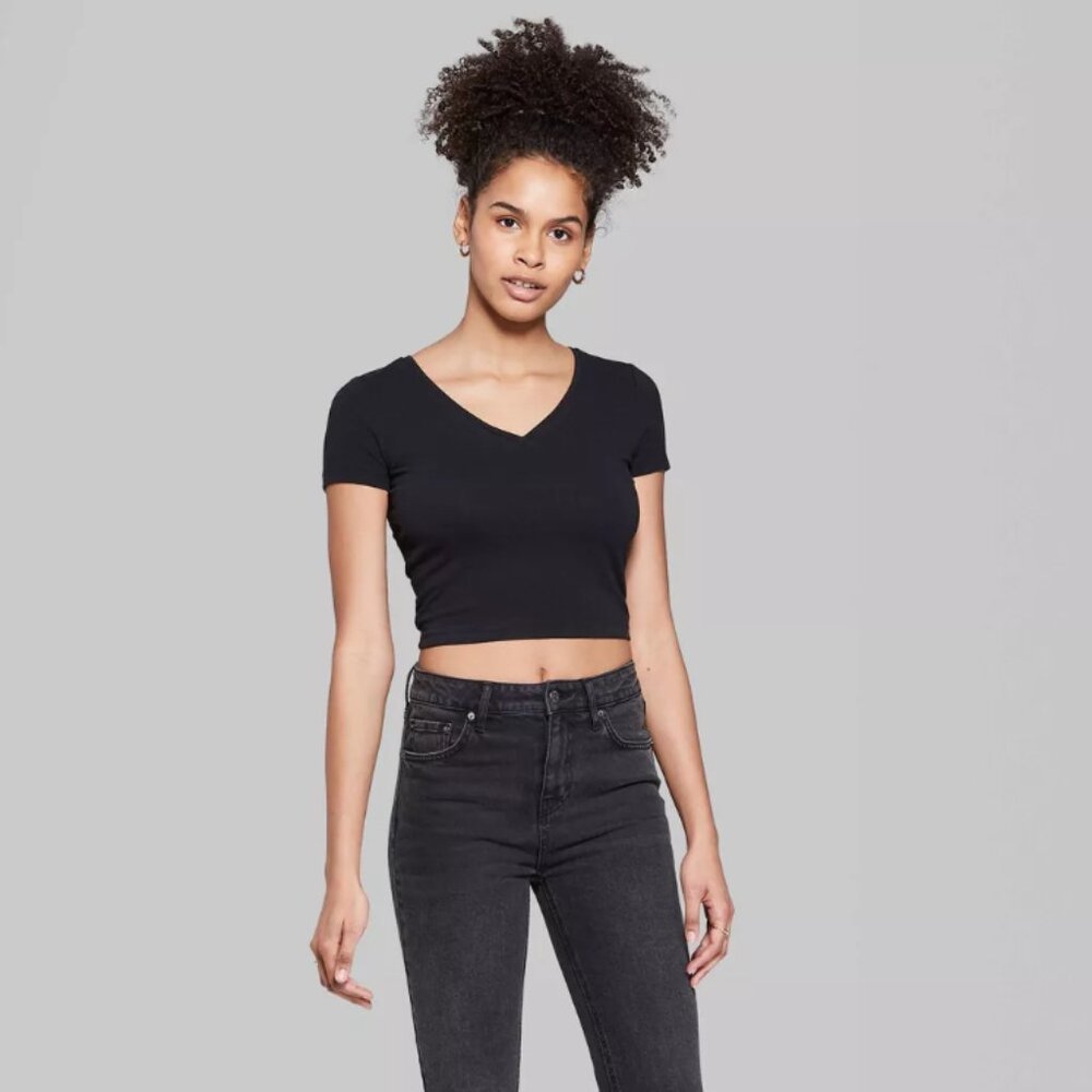 Wild Fable V-neck Crop Top, Size Medium